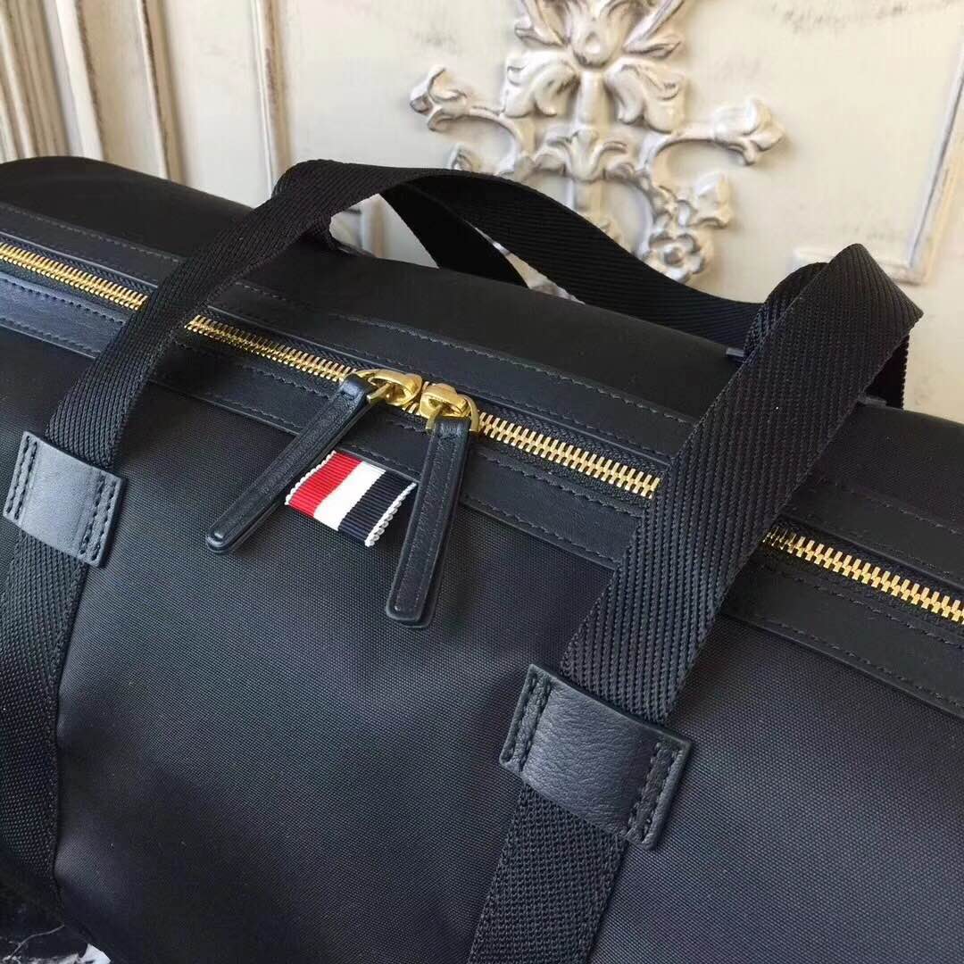 2025  Premium nylon travel tote