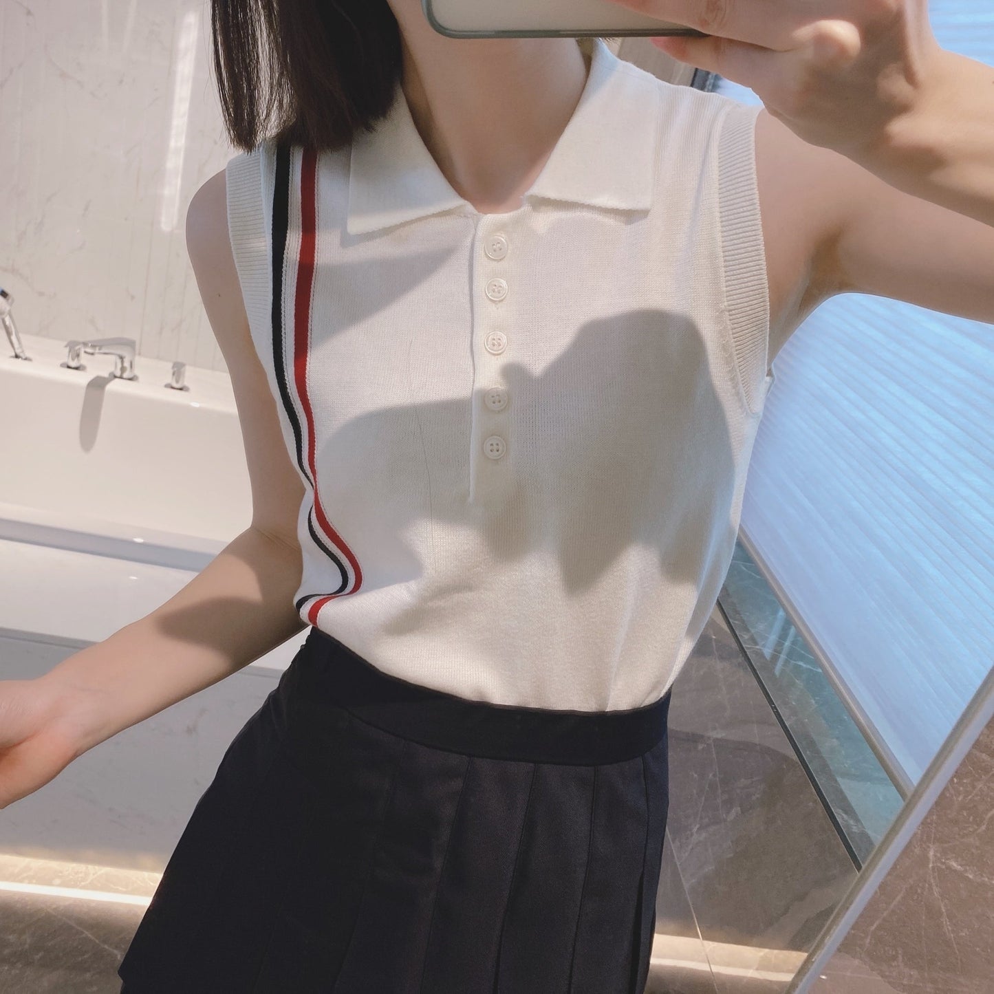 2025  Sleeveless sweater