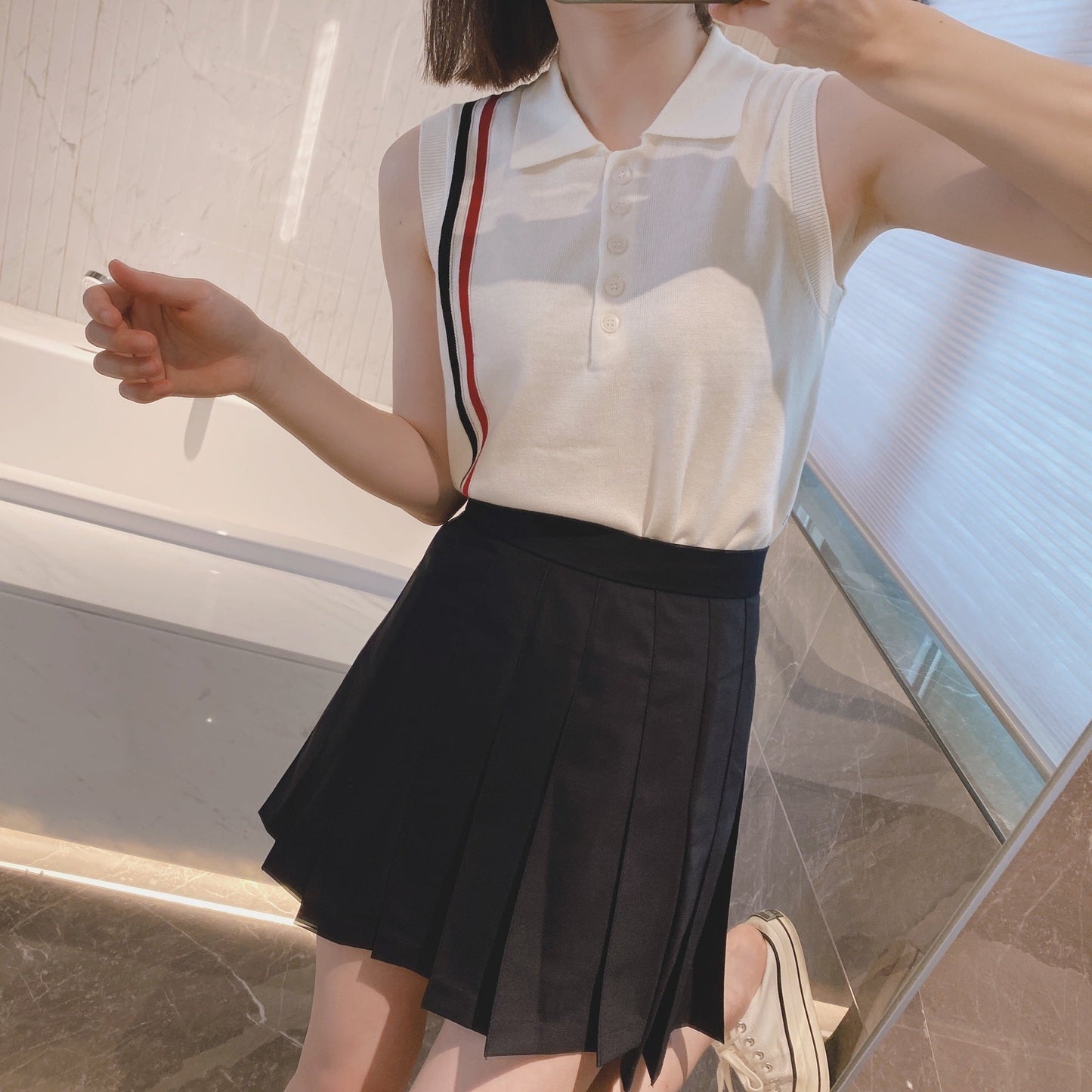 2025  Sleeveless sweater