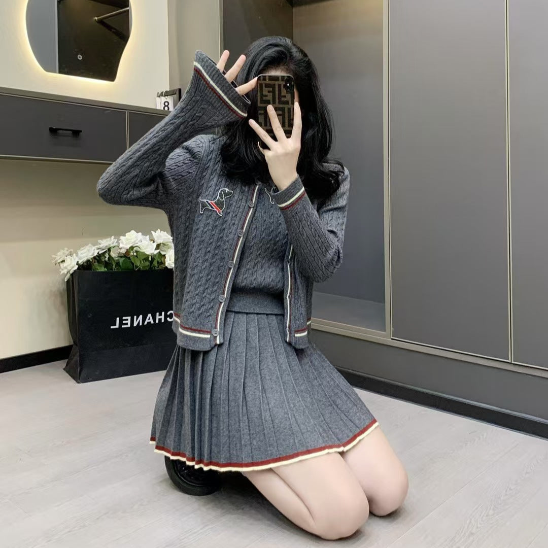 2025 Three-piece pleated skirt