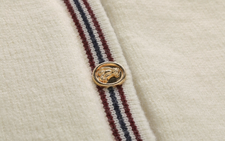 Women's knitted skirt