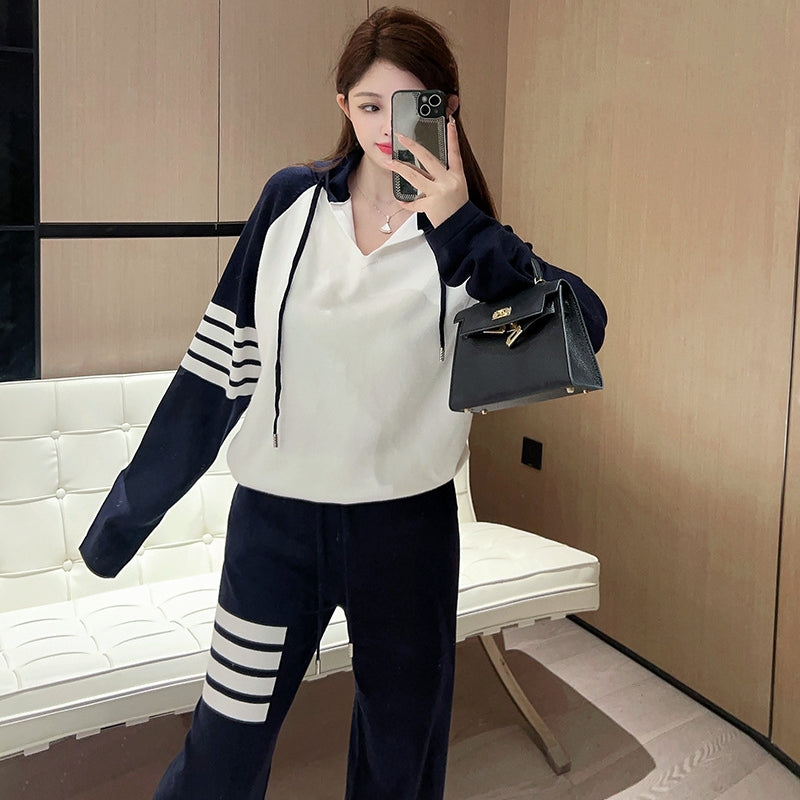 Casual sports suit