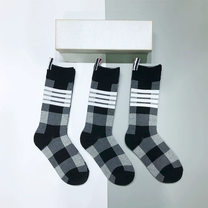 2025 Four-stripe check socks