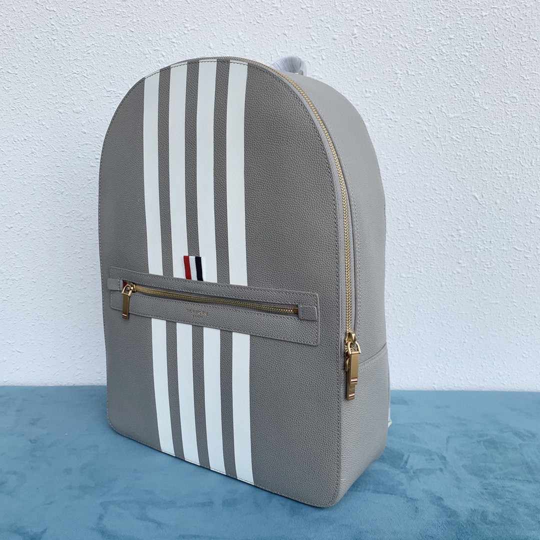 2025 Top-grade cowhide backpack