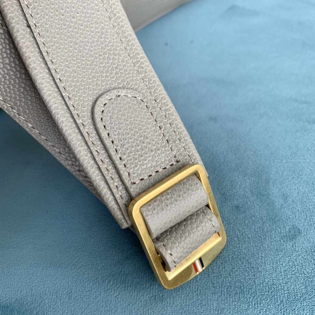 2025 Top-grade cowhide backpack