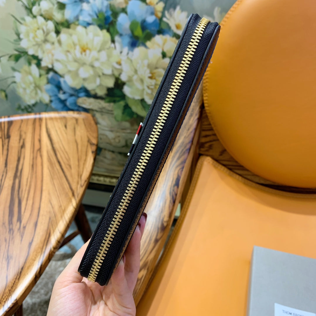 2025 Cowhide clutch wallet