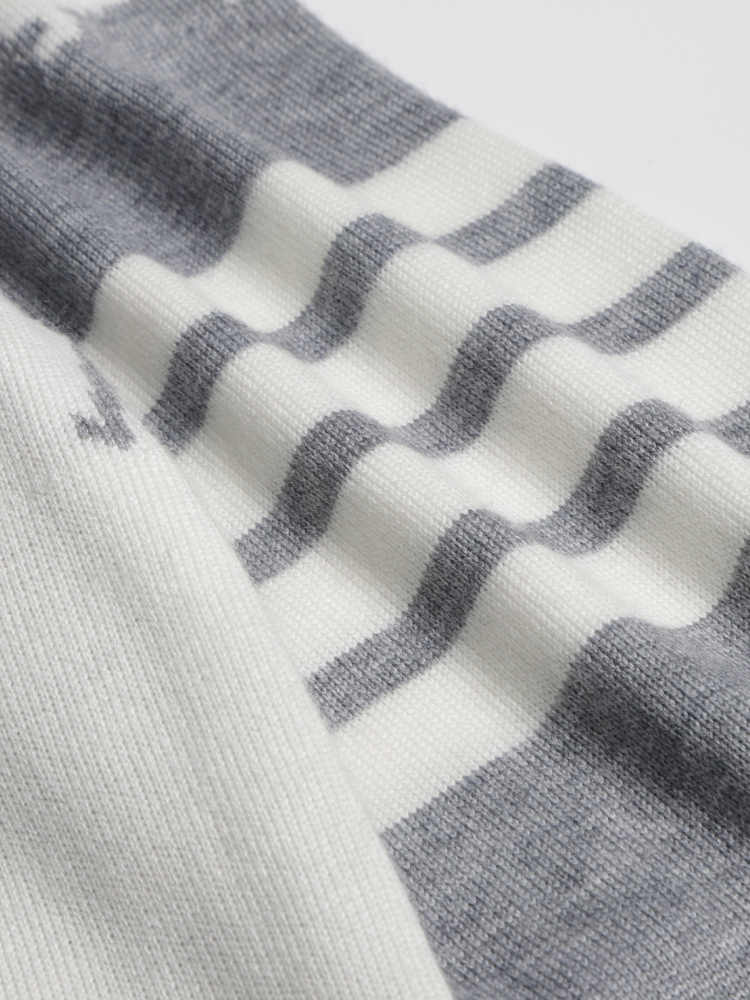 2025  Knitted cardigan