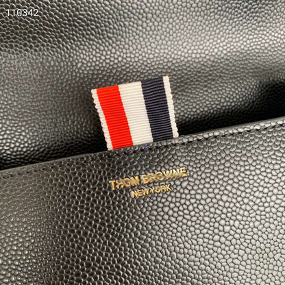 2025  Top-grade genuine leather shoulder bag