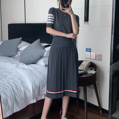 2025  Knitted skirt suit