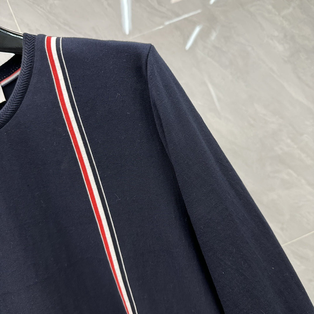 Long-sleeved cotton T-shirt