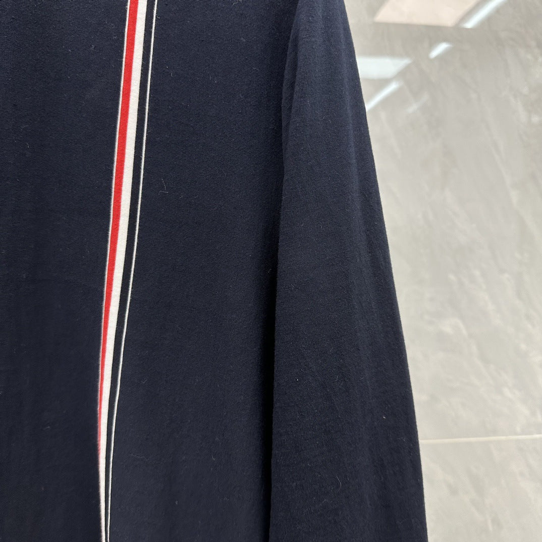 Long-sleeved cotton T-shirt