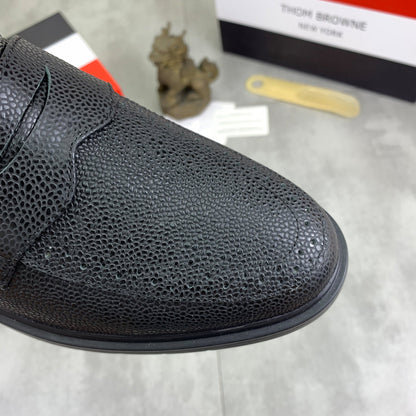 2025  Leather shoes Men