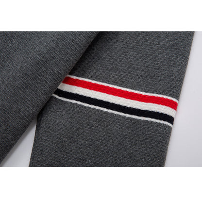 Round neck wool sweater