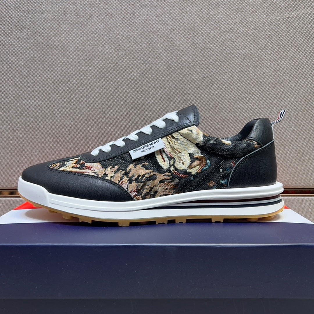 2025 Leather sneakers