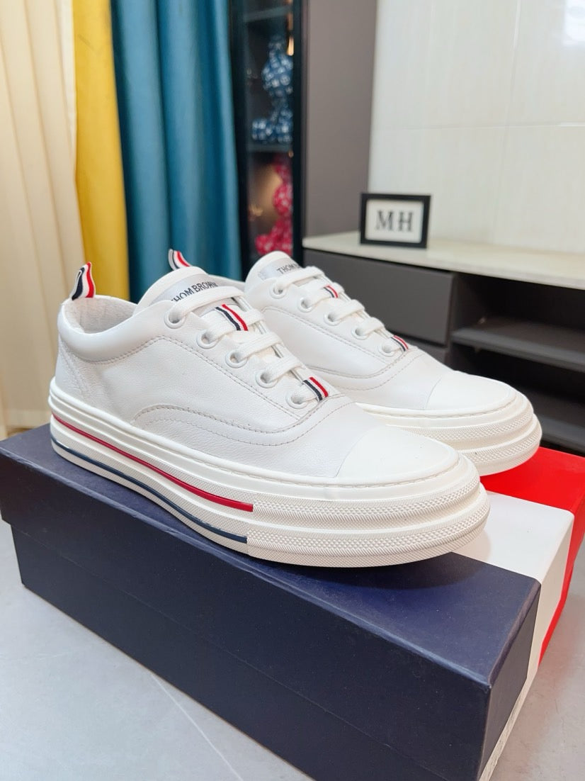 2025 Leather sneakers