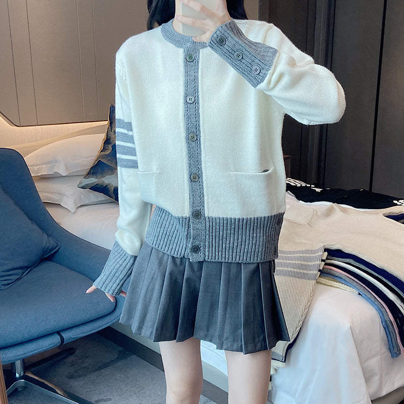 2025  Knitted cardigan