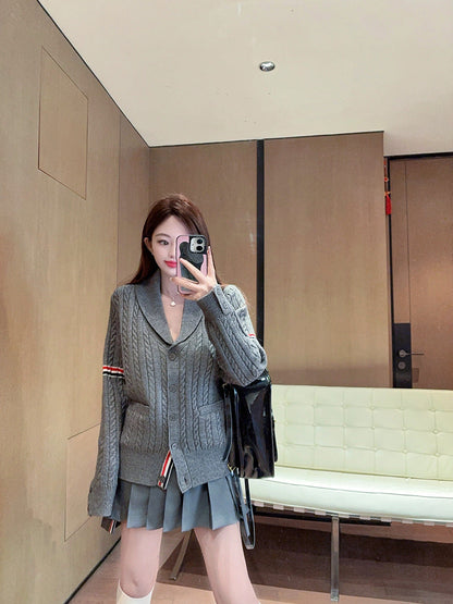 2025  Knitted cardigan