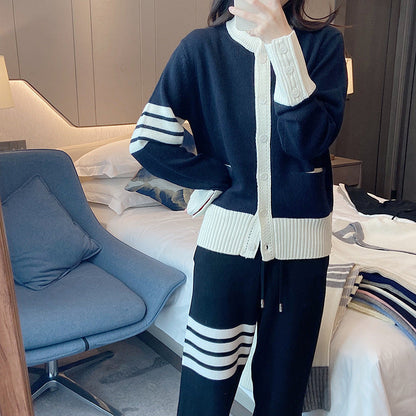 2025  Knitted cardigan