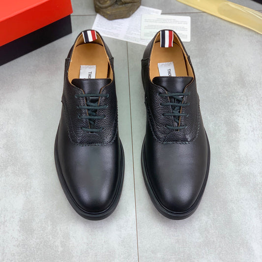 2025  Leather shoes Men