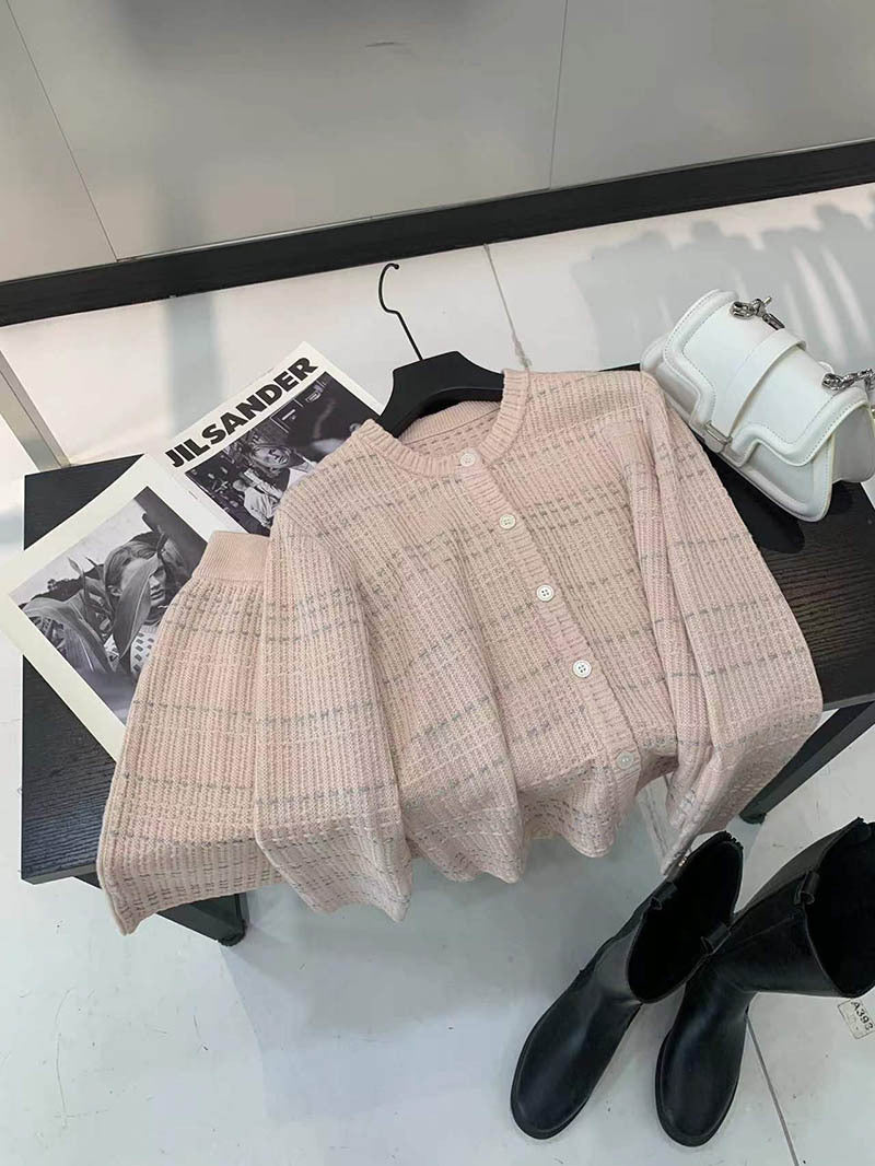 2025 Wool skirt suit