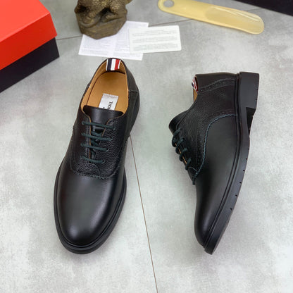 2025  Leather shoes Men