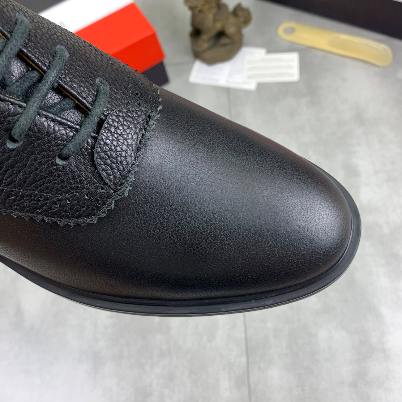 2025  Leather shoes Men