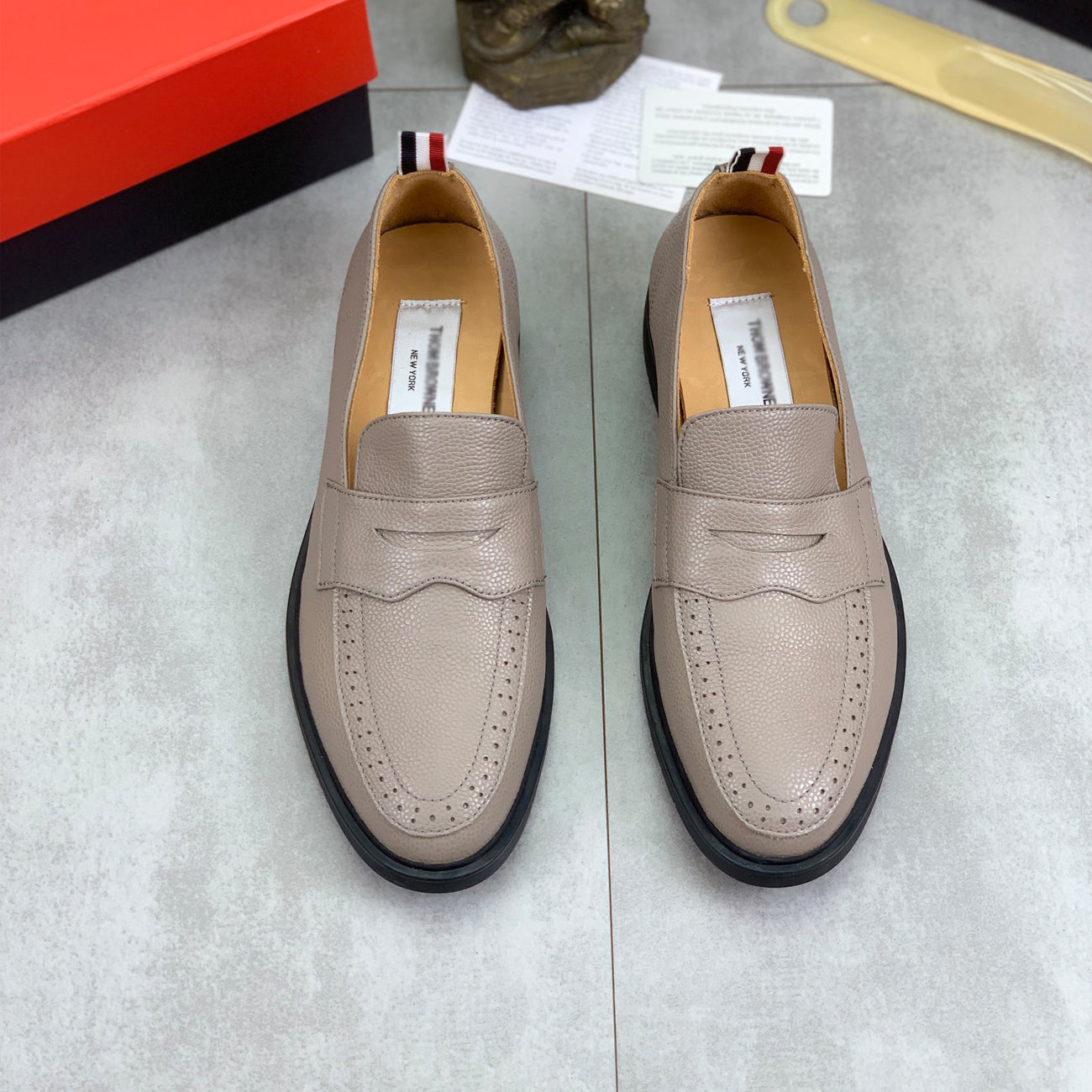 2025  Leather shoes Men