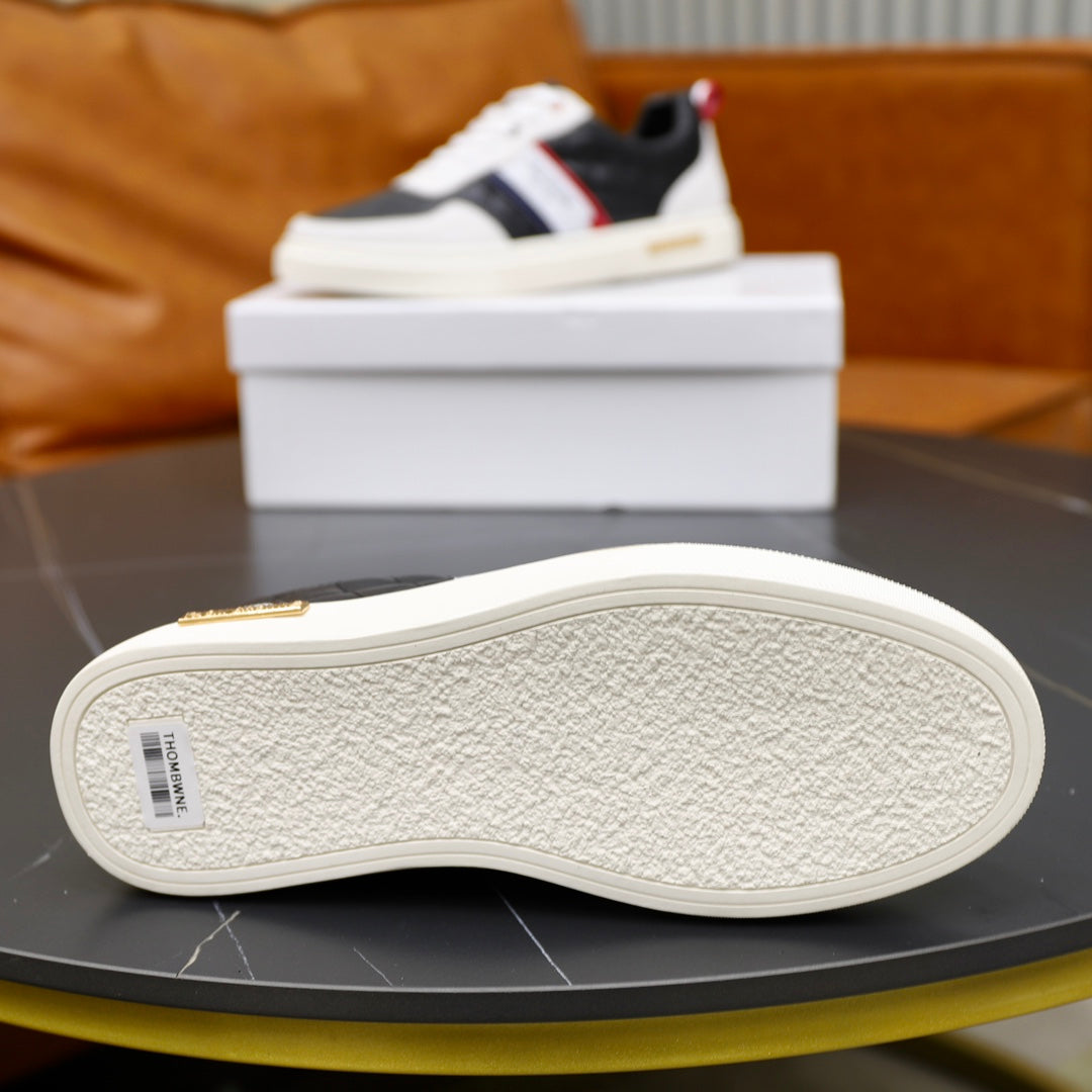 2025 Leather sneakers