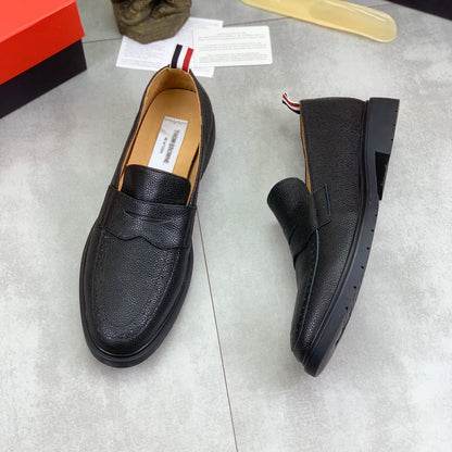 2025  Leather shoes Men