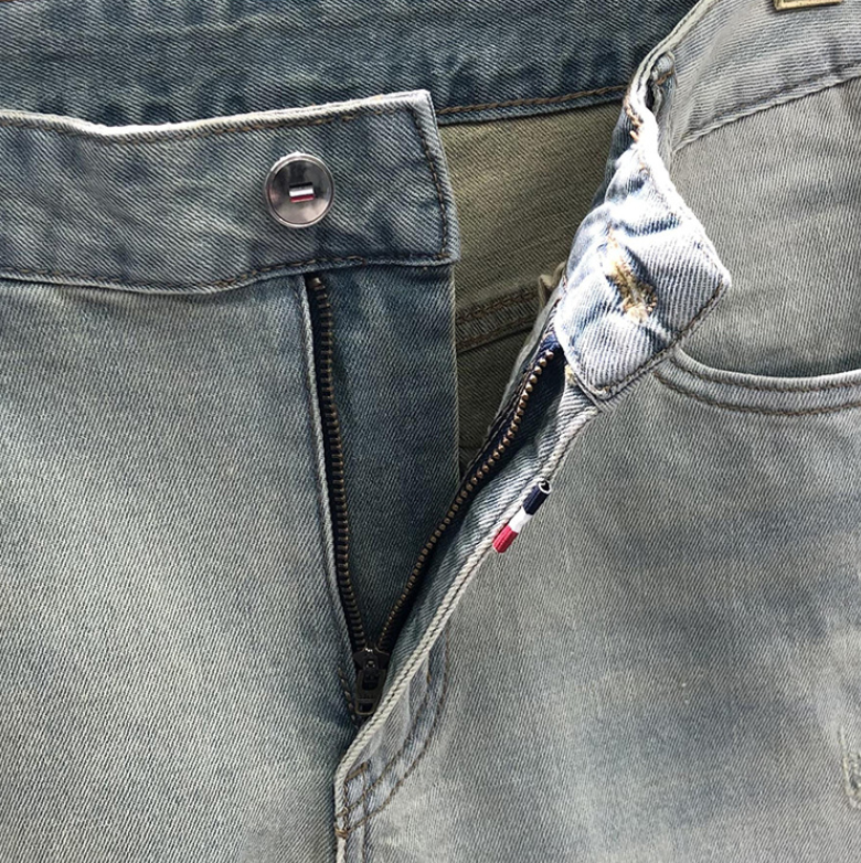 Simple ripped jeans