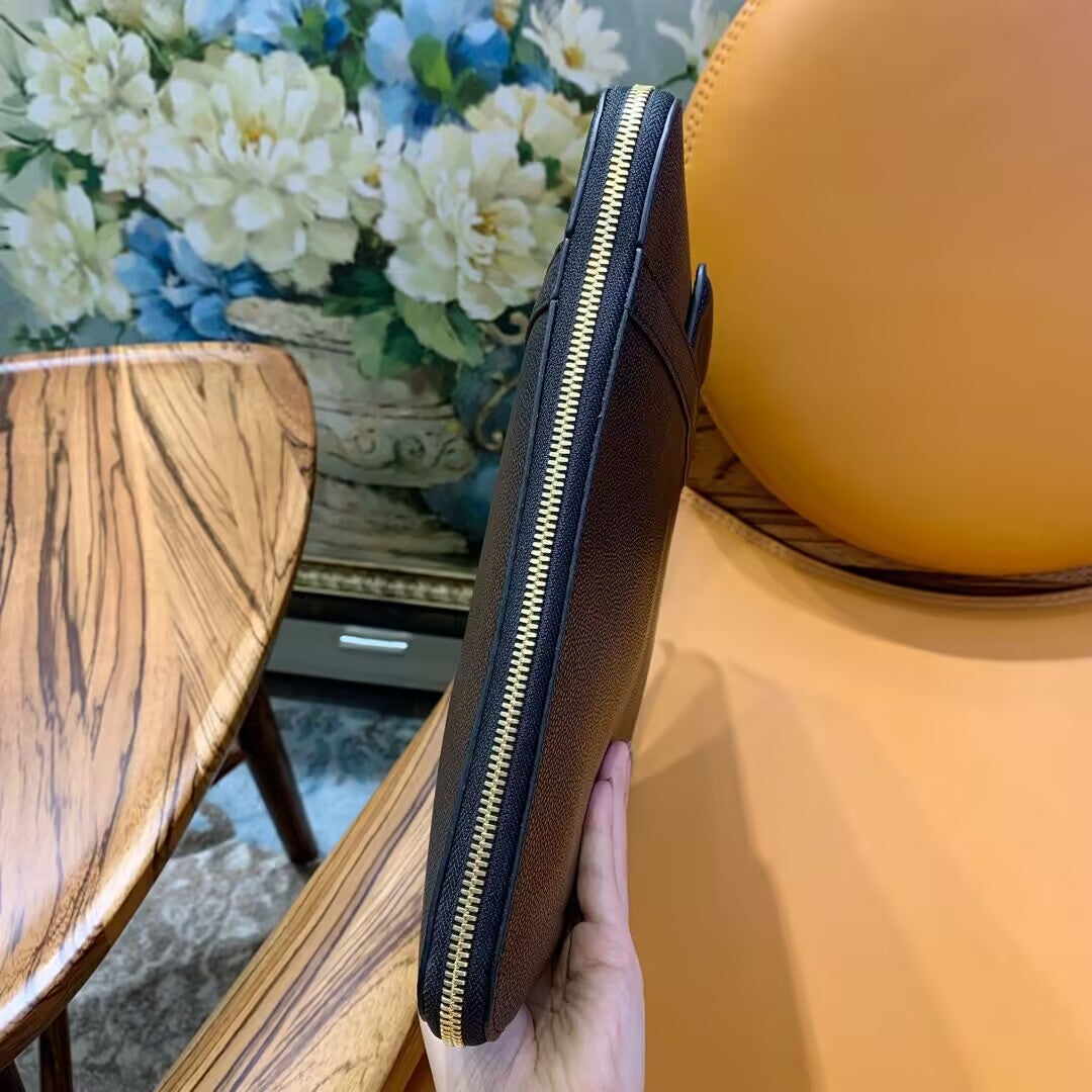 2025  Top-grade leather briefcase