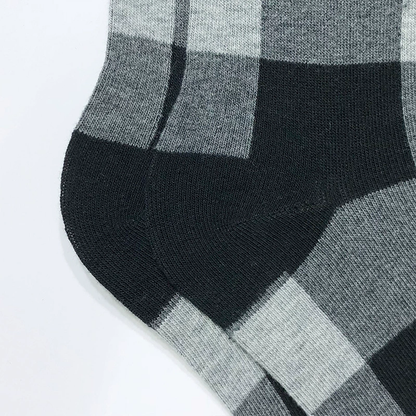 2025 Four-stripe check socks