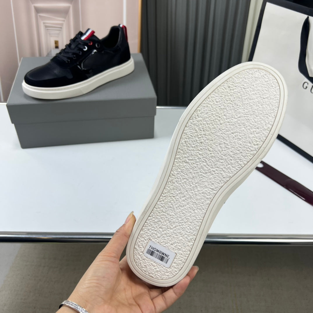 2025  Leather sneakers